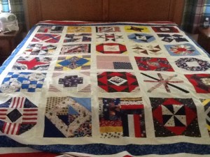 Picture of a quilt with patriotic themes